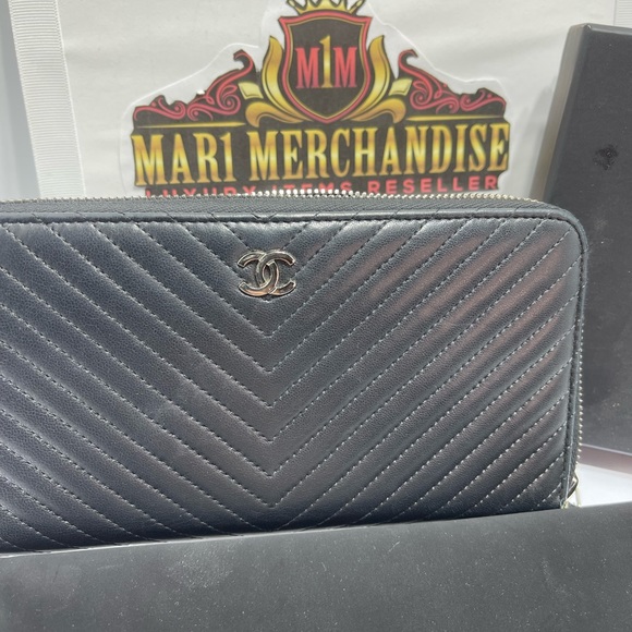 Chanel Zippy wallet in V stitches black lambskin wallet with auth card,box&dbag - Picture 9 of 12